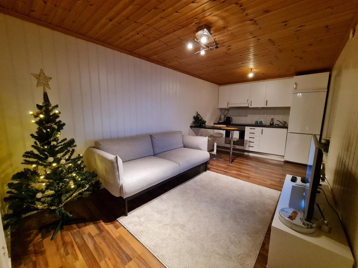 Cozy Apartment In The City Center Of Stromstad Exterior photo