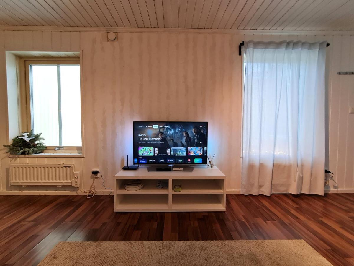 Cozy Apartment In The City Center Of Stromstad Exterior photo